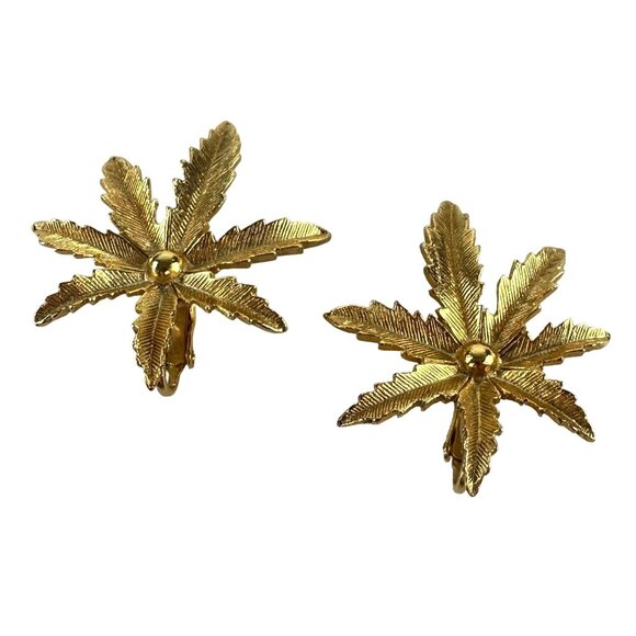 Sarah Coventry Gold-Tone Leaf Design Clip-On Earrings - Picture 1 of 2